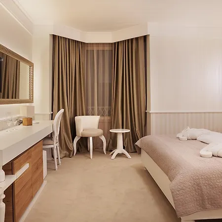 Castello Boutique 4* Cacak